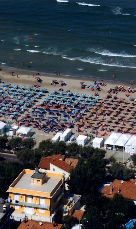 Hotel Vienna سينِغاليا المظهر الخارجي الصورة