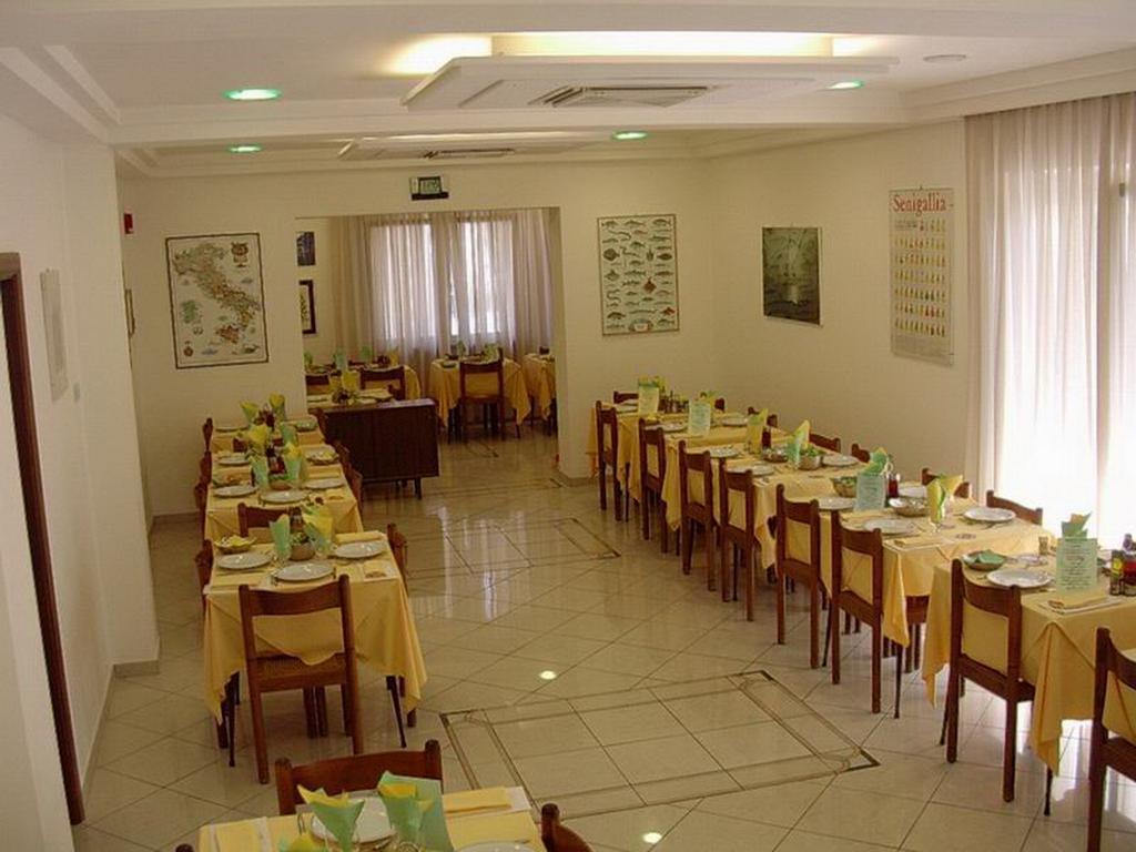 Hotel Vienna سينِغاليا المظهر الخارجي الصورة